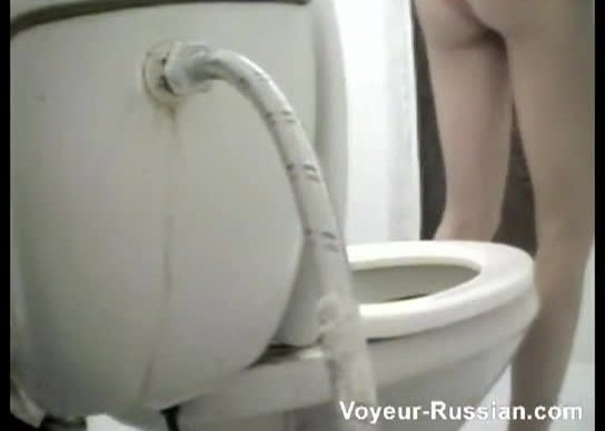 Voyeur-russian wc 110526
