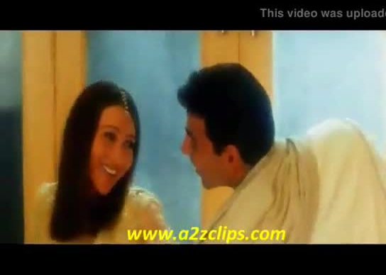 Akshay and karishma kapoor in honeymoon song (ek rishta)