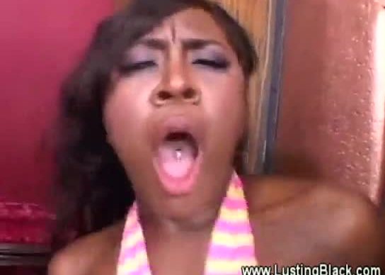 Sexy black chick gets pussy fucked from lucky guy